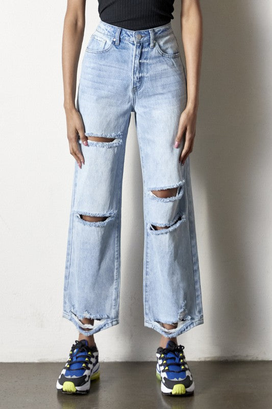 DESTRUCTED STRAIGHT JEANS