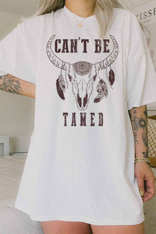 CANT BE TAMED CATTLE OVERSIZED GRAPHIC TEE